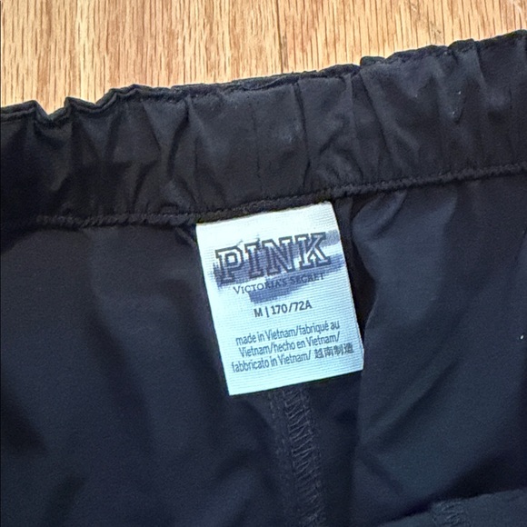 PINK Victoria’s Secret Size M Black Cargo parachute Windbreaker Pants - Picture 5 of 7